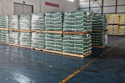 尋找原材料供應商、員工加班加點,化肥企業積極生產保障春耕